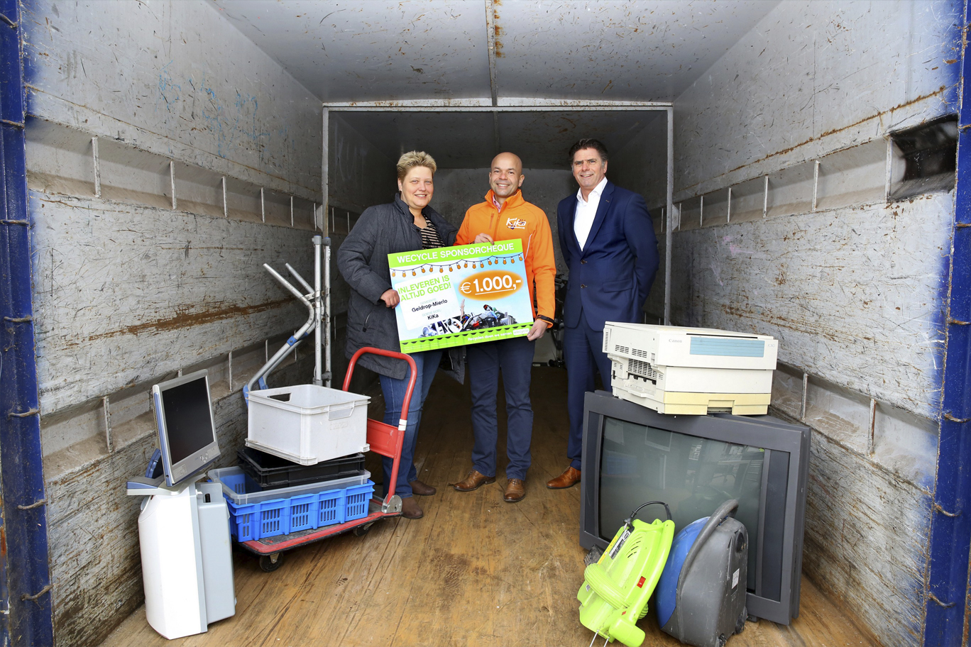 Cheque vrijwilliger KiKa 